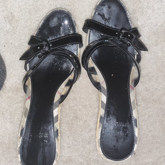 Authentic BURBERRY  Patent Leather Espadrilles  Size 9m(39) - Picture 1 of 3